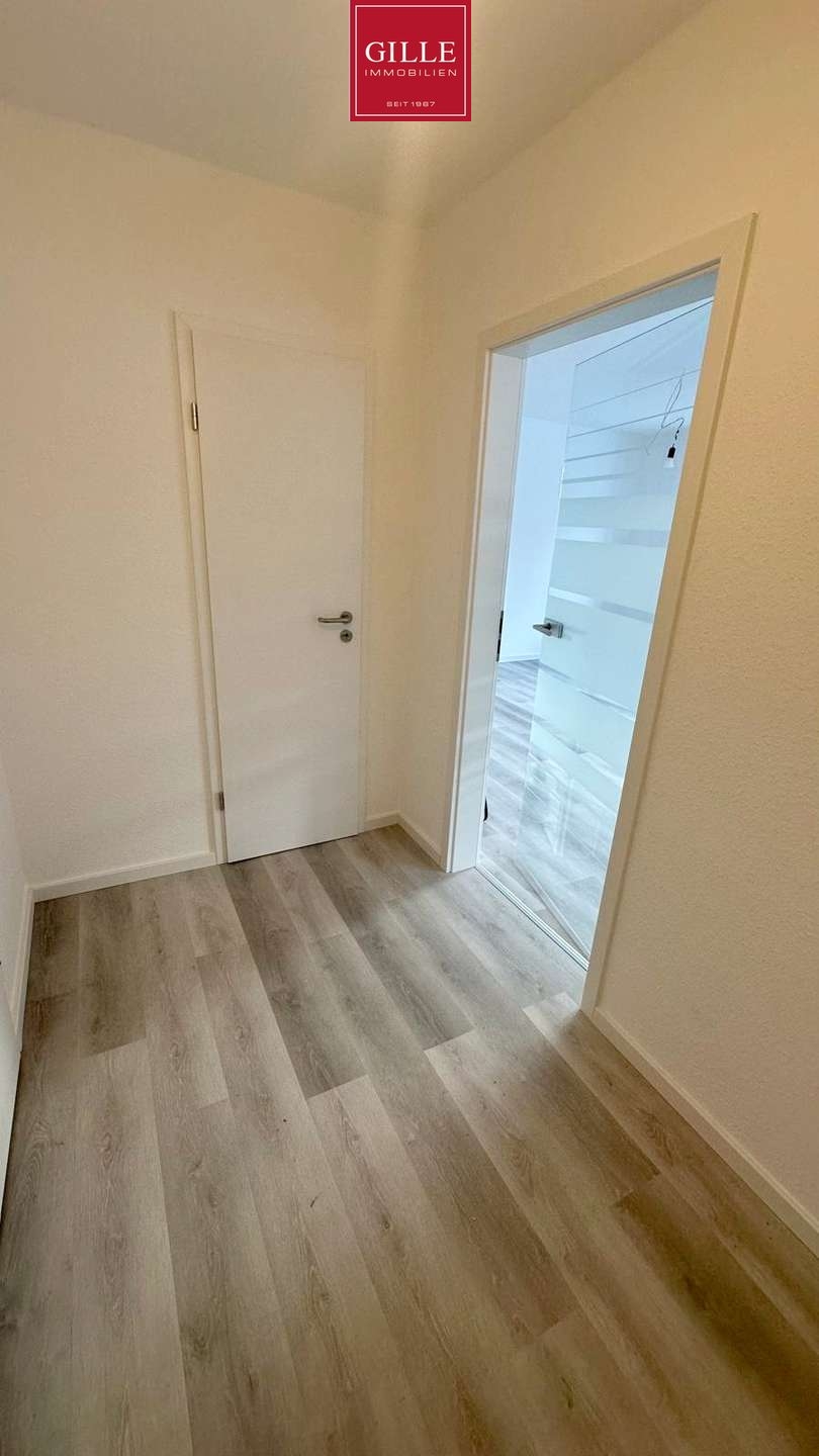 Ansicht 2 von: Neuss-Uedesheim: Saniertes Apartment mit kleinem Garten, Einbauküche u.  modernem Tageslichtduschbad